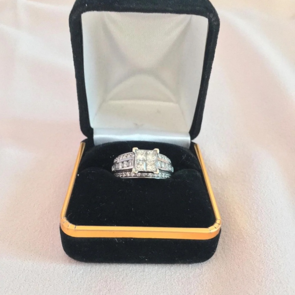 1 1/2 total carat weight engagement ring sz 7